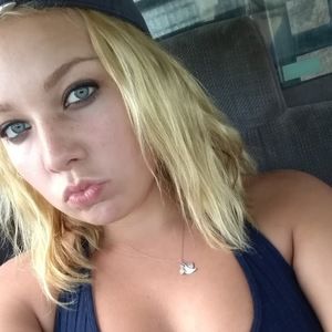 Meet your Posher, Riley britton